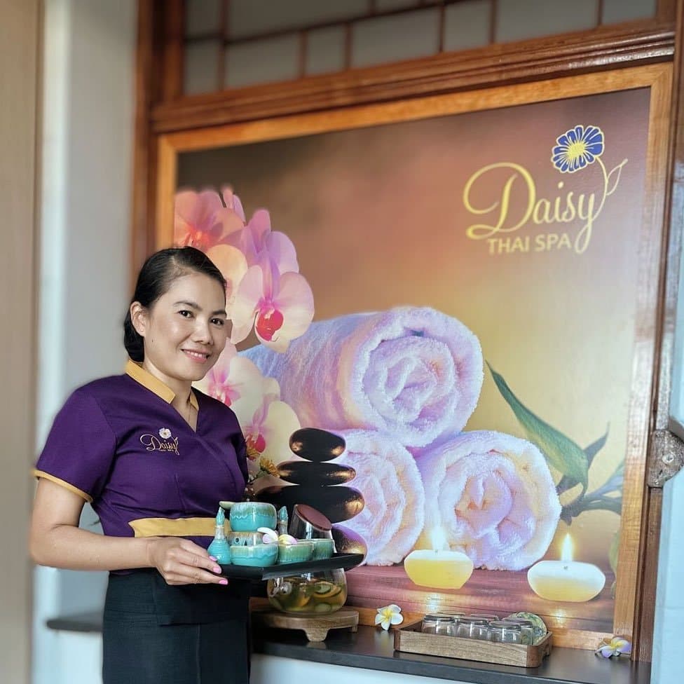 Daisy Thai Spa logo