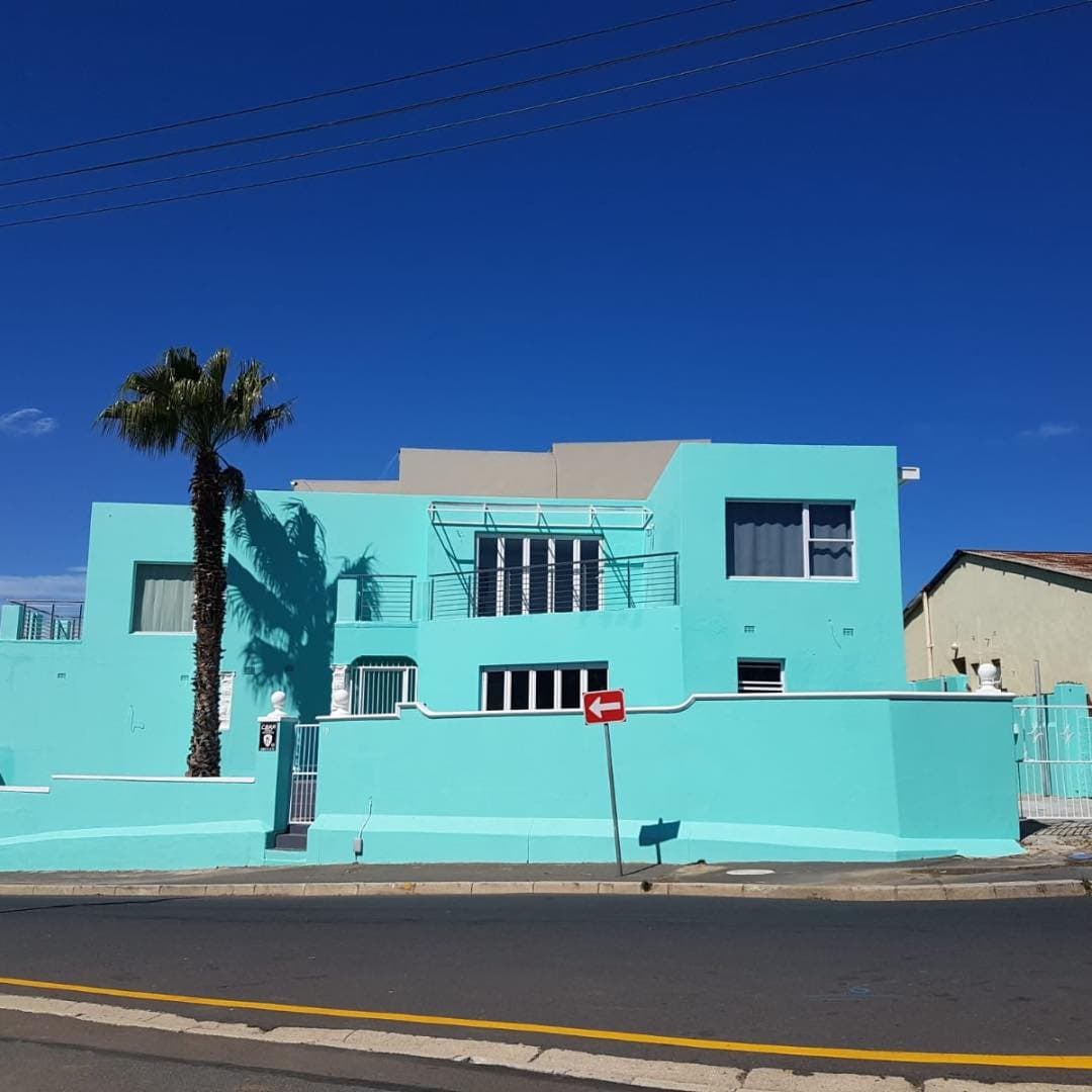 Mountains Woodstock logo