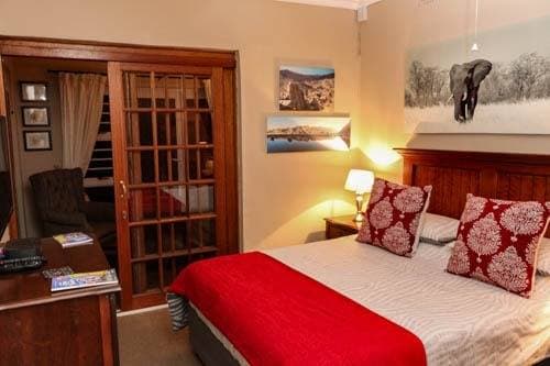  Authentic Newlands Accommodation logo