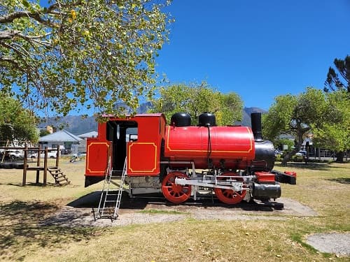 Choo Choo Park  logo